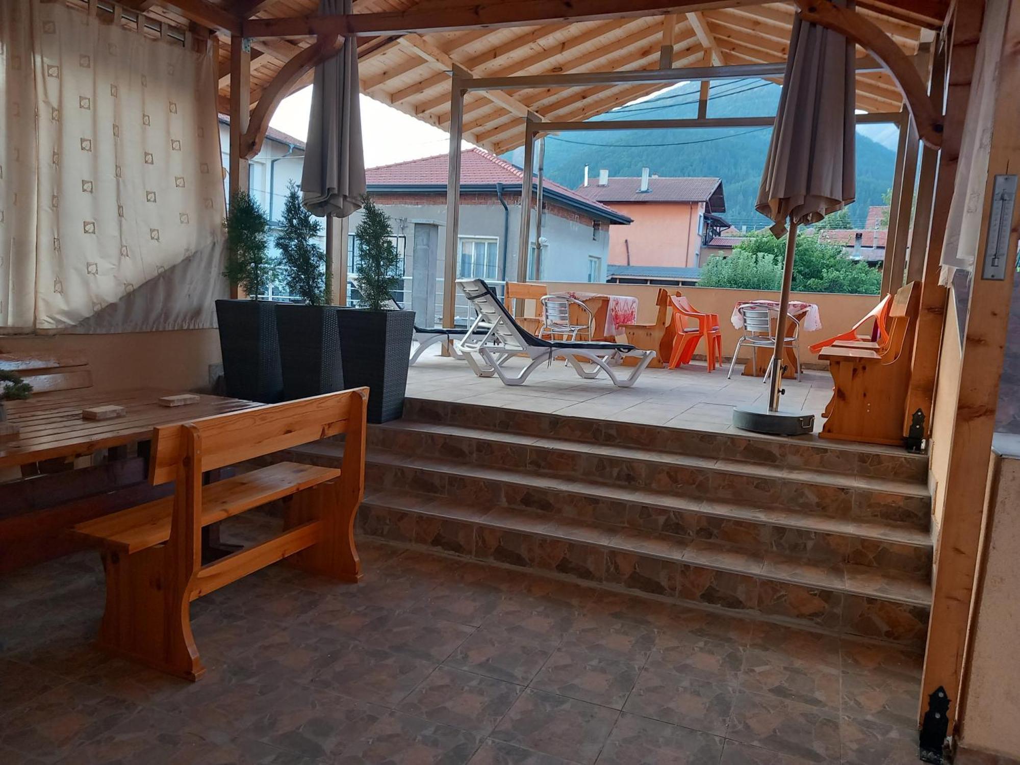 Vibo Guesthouse Sapareva Banya Exterior photo
